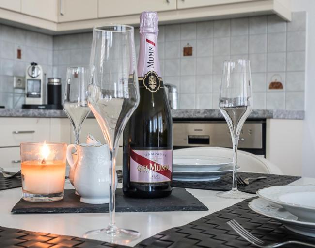 Luxury Penthouse Apartment With 3 Balconies -2 Bedrooms -Petrus View & Parking Luxemburgo Exterior foto