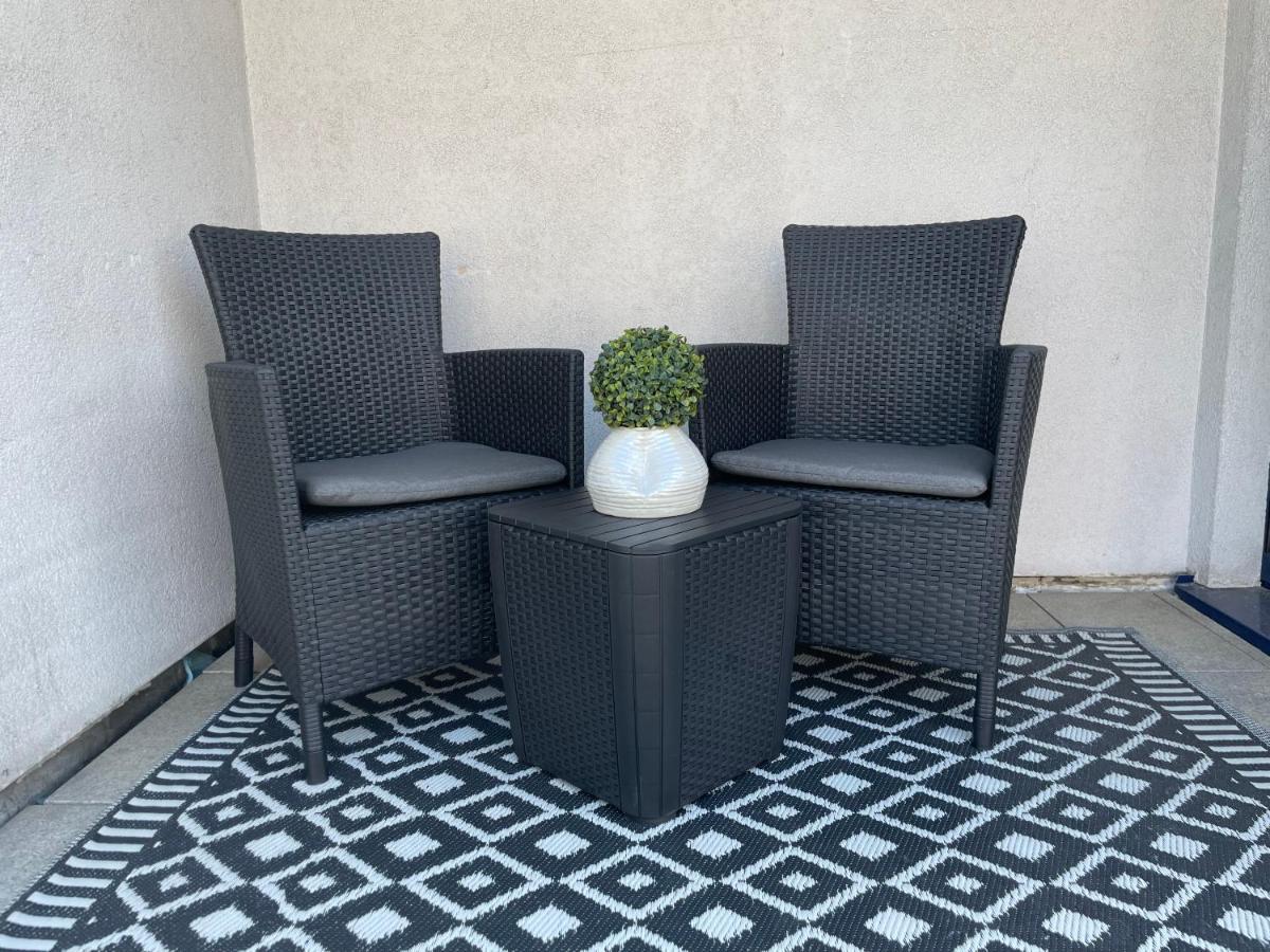 Luxury Penthouse Apartment With 3 Balconies -2 Bedrooms -Petrus View & Parking Luxemburgo Exterior foto