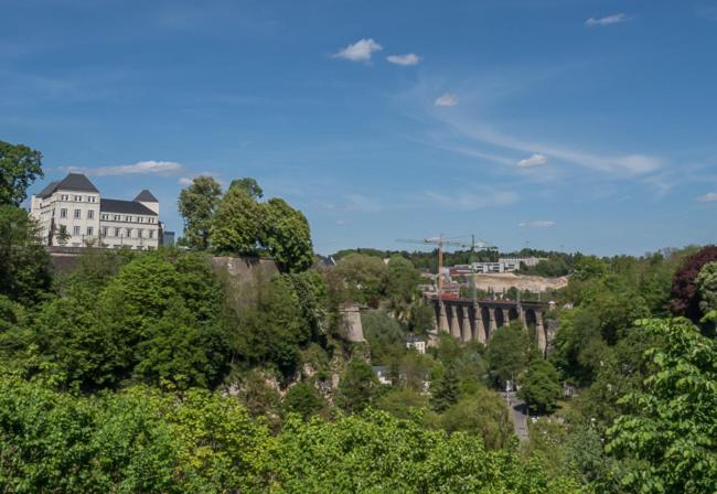 Luxury Penthouse Apartment With 3 Balconies -2 Bedrooms -Petrus View & Parking Luxemburgo Exterior foto